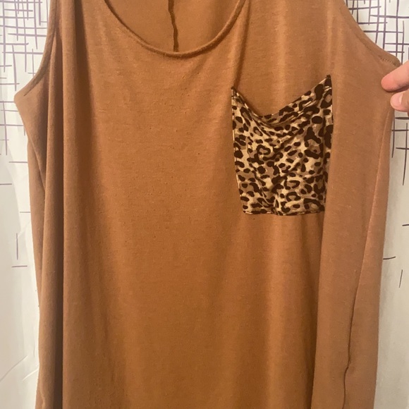 Clothes - Picture 7 of 14